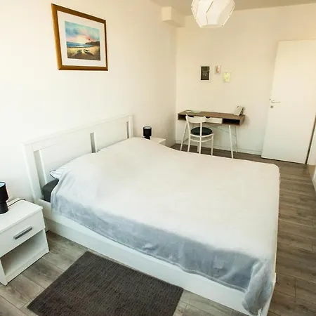Apartment Little Violet - Balcony & Free Parking Zadar Exterior photo
